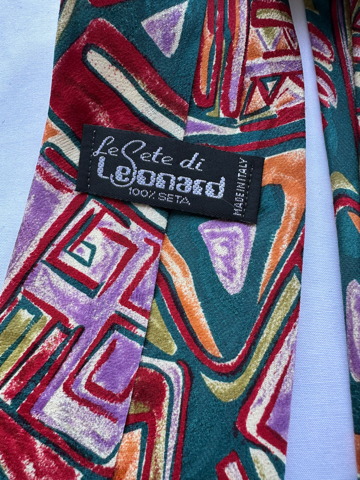 Cravatta astratta