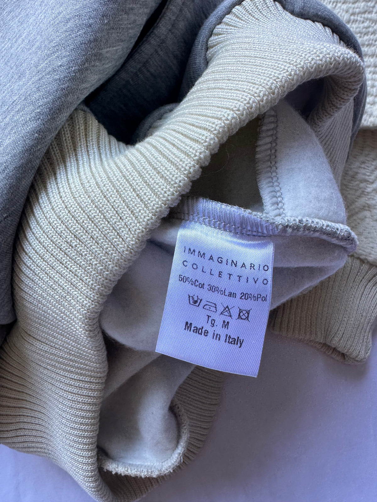 Sheep crewneck