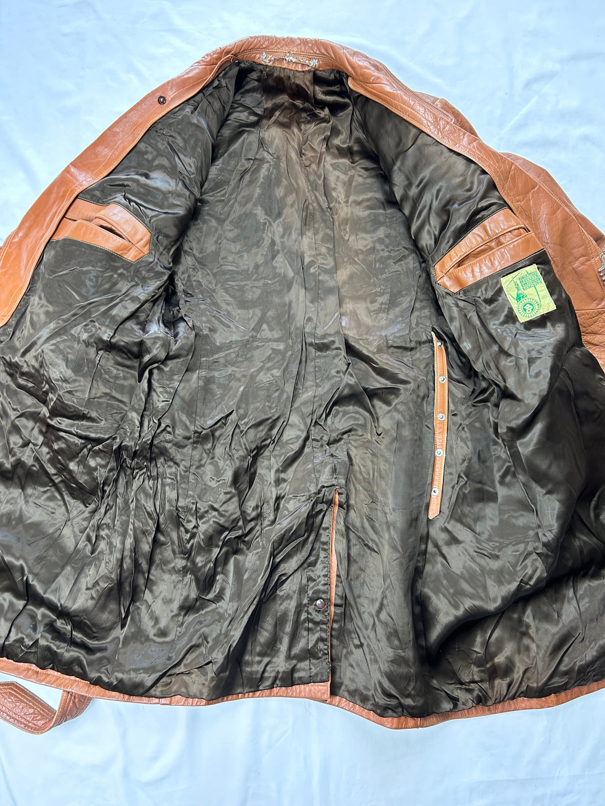 Trench in pelle