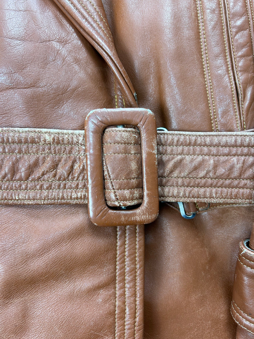 Trench in pelle