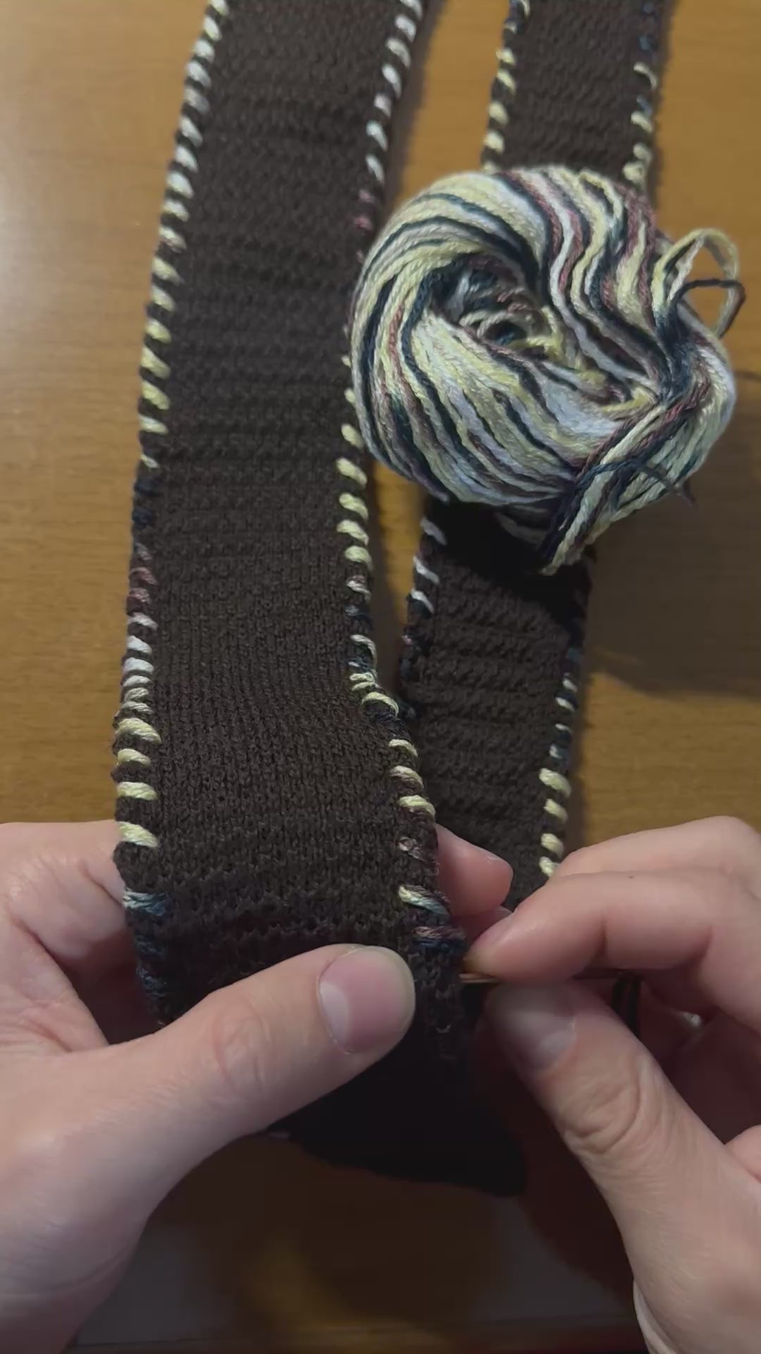 Embroidered knitted tie